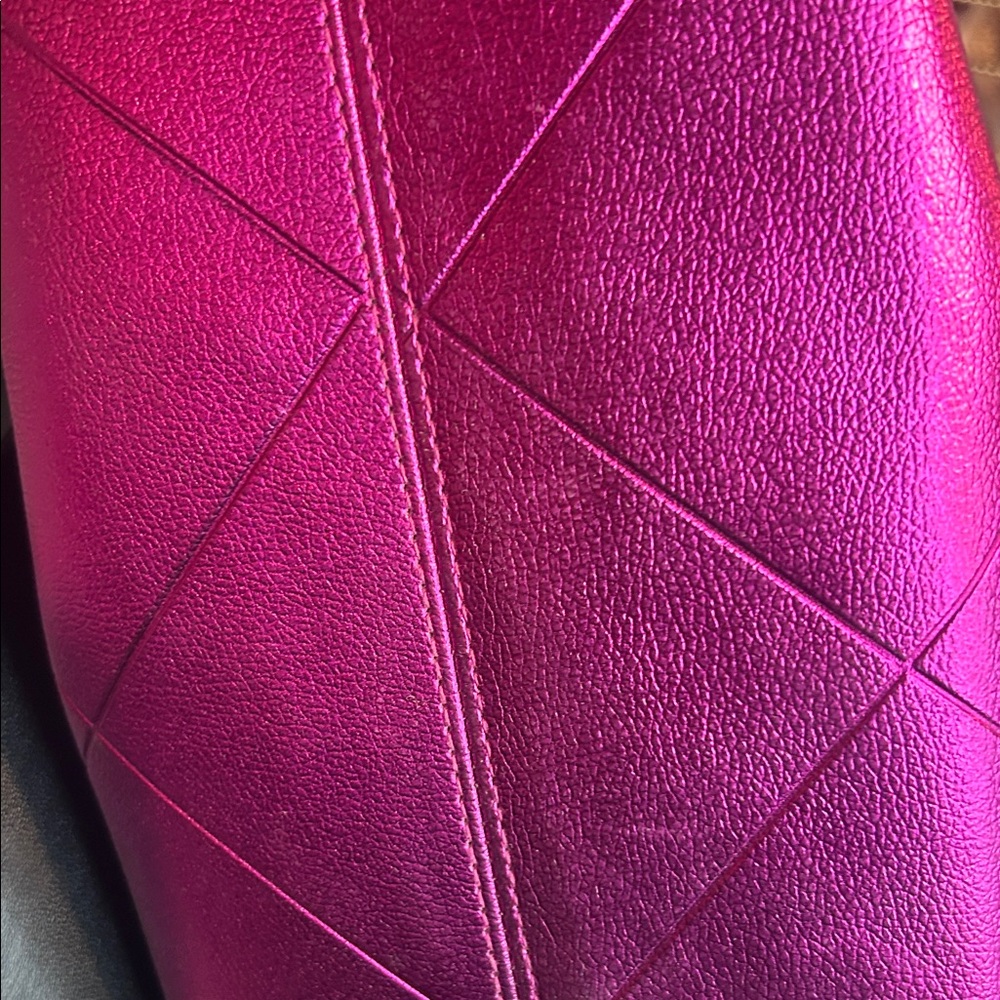 Victoria's Secret Metallic Fuchsia Dome Satchel Bag - Picture 5 of 11
